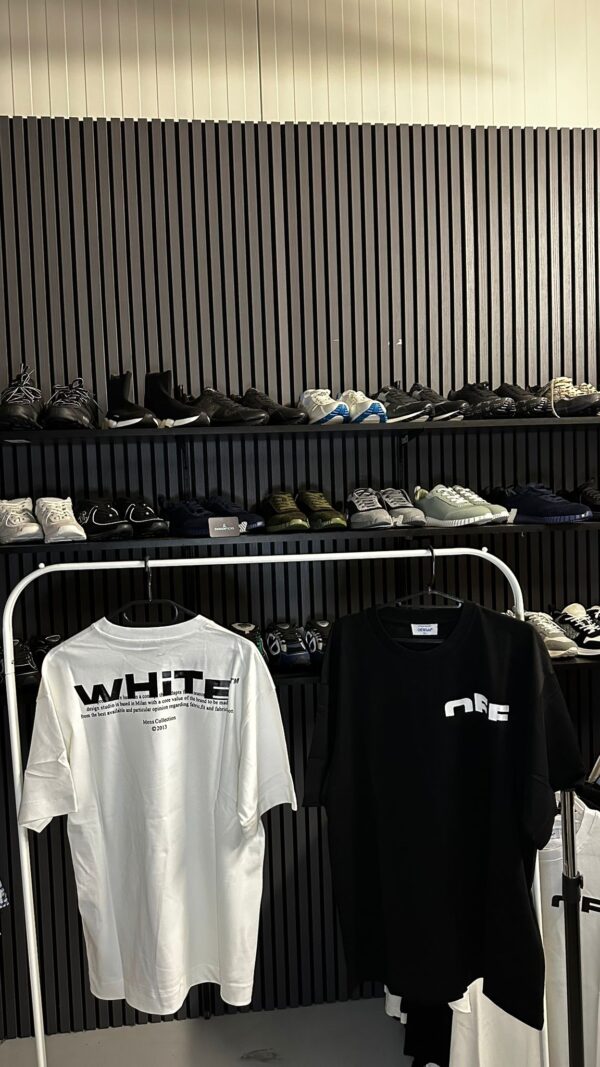 Off-White T-shirt