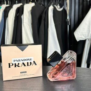 Prada Paradoxe
