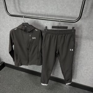 Under Armour Trainingspak zipper Black on Black