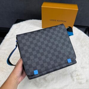 Louis Vuitton Trio Bag Grey Blue Blokjes