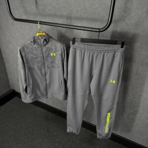 Under Armour Dark Grey Camo Trainingspak